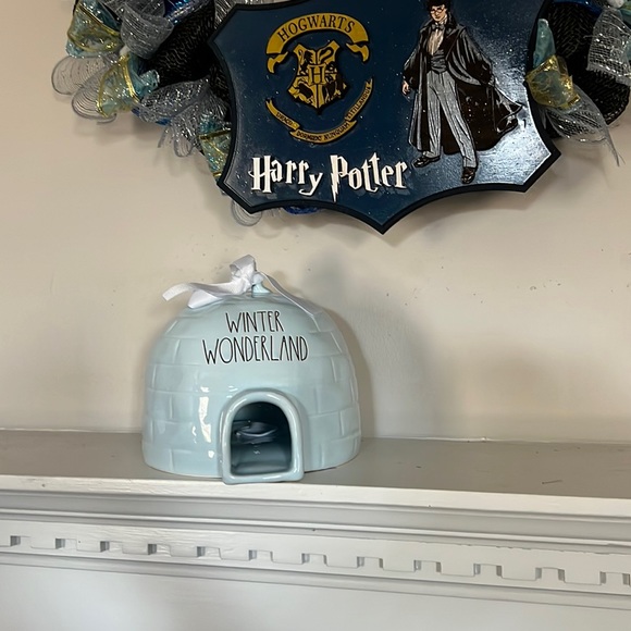 Doe & Rae Other - 🔥sale $40🔥Dunn “Winter Wonderland” Igloo Birdhouse - 6.25x7x8”